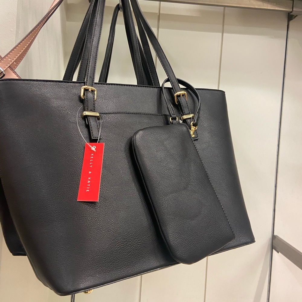 MAKING CUSTOM CARRIE DIARIES HANDBAGS - Picture 4 of 8